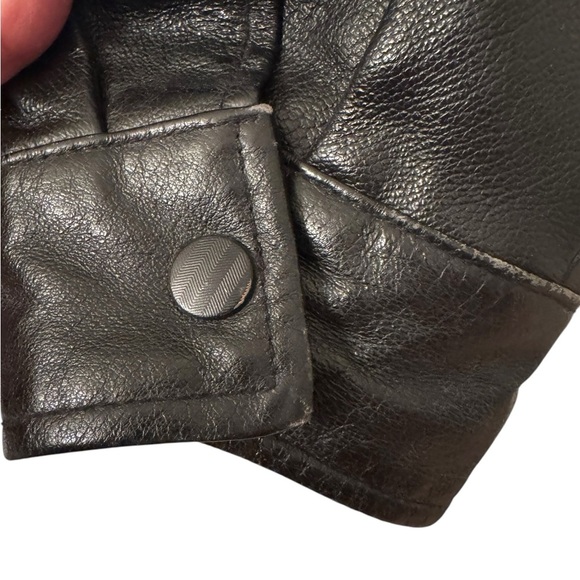 St. John’s Bay Vintage Leather Jacket Mens Size XL
90’s bomber zipper - Picture 3 of 12